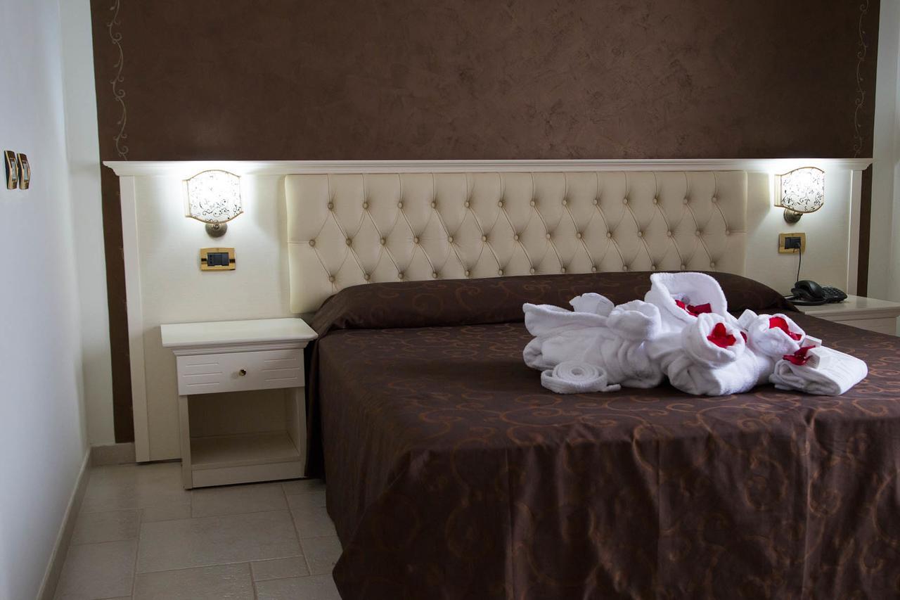 Hotel Madonna Delle Grazie Ceglie Messapica Zewnętrze zdjęcie