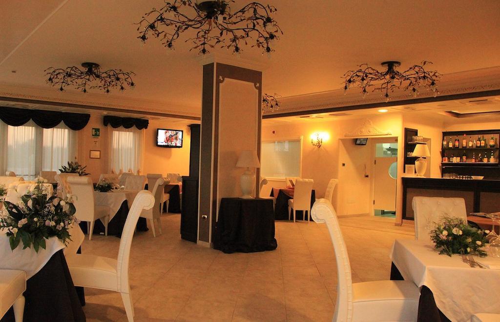 Hotel Madonna Delle Grazie Ceglie Messapica Zewnętrze zdjęcie